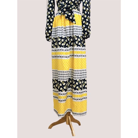 60s Black × Yellow floral maxi dress【00590】