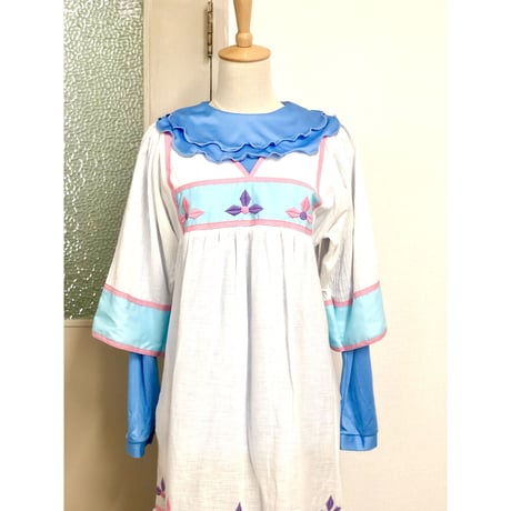 70s Sky blue ruffle blouse