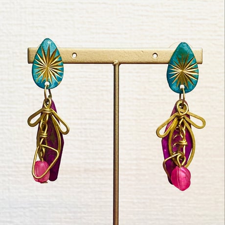 Vintage metal dangle pierce【00775】