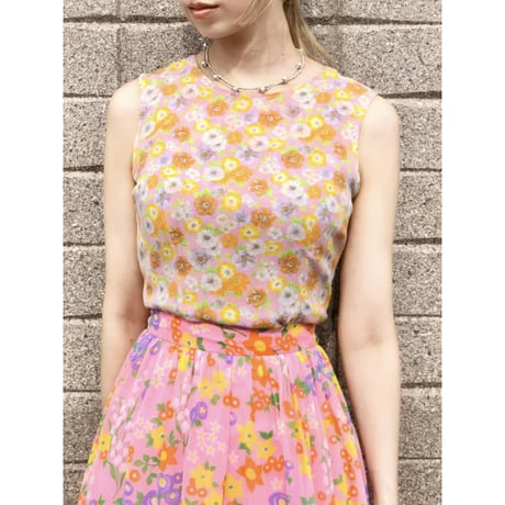 Pink floral sleeveless top【01479】