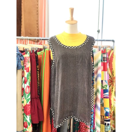 Vintage black floral sleeveless top【01195】