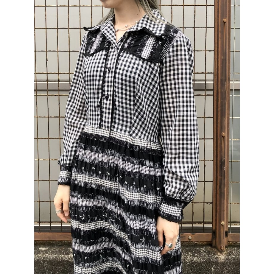 69557a794e941c4bb673b589