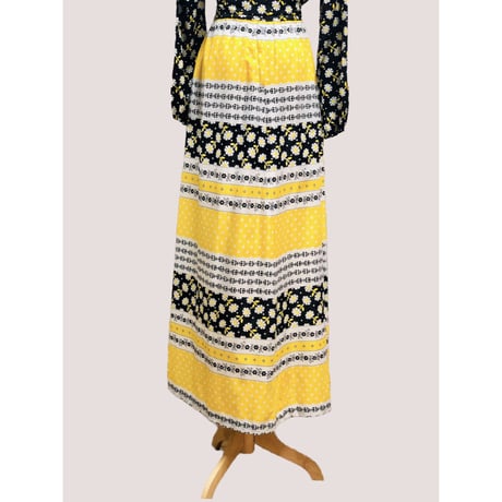 60s Black × Yellow floral maxi dress【00590】