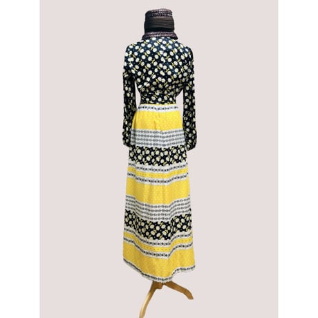 60s Black × Yellow floral maxi dress【00590】