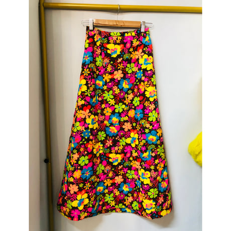 70s Brown floral quilted maxi skirt【01082】