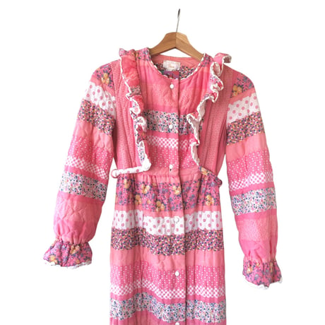 70s SEARS Quilted pink dress / gown【01404】
