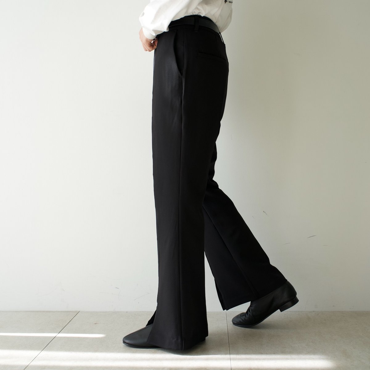 front slit flare slacks【black】