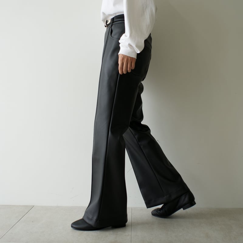 synthetic leather semi flare pants【black】 | pre