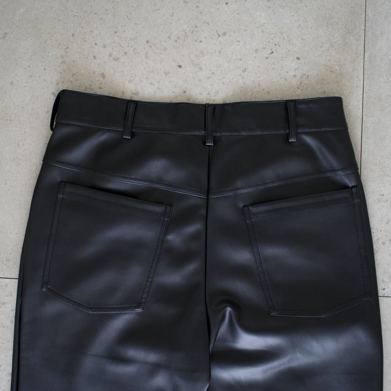 synthetic leather semi flare pants【black】 | pre