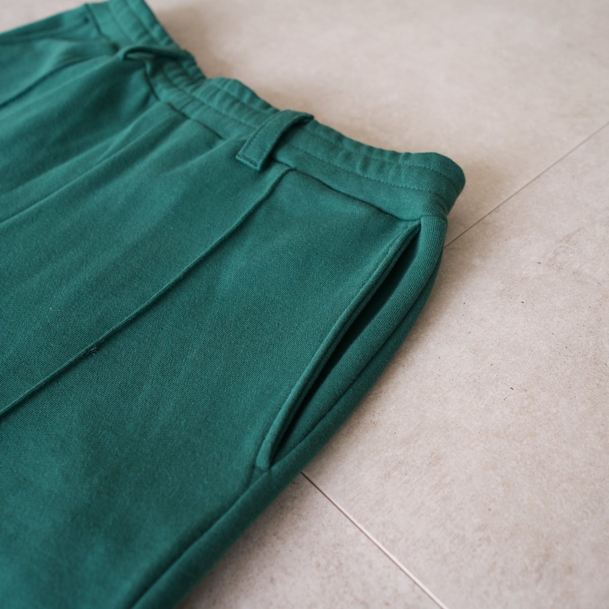 center pleats sweat pants【green】 | precme.