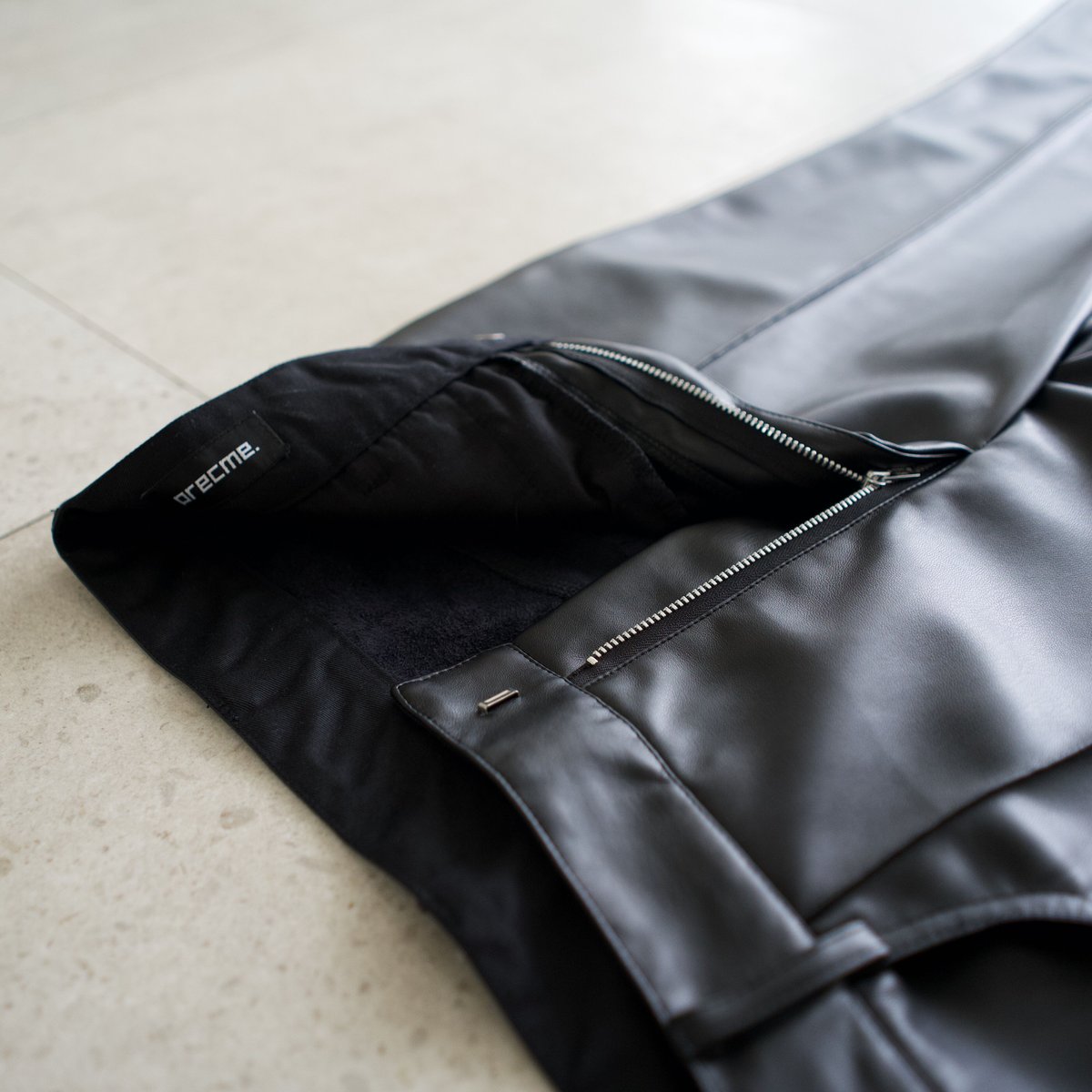 synthetic leather semi flare pants【black】 | pre