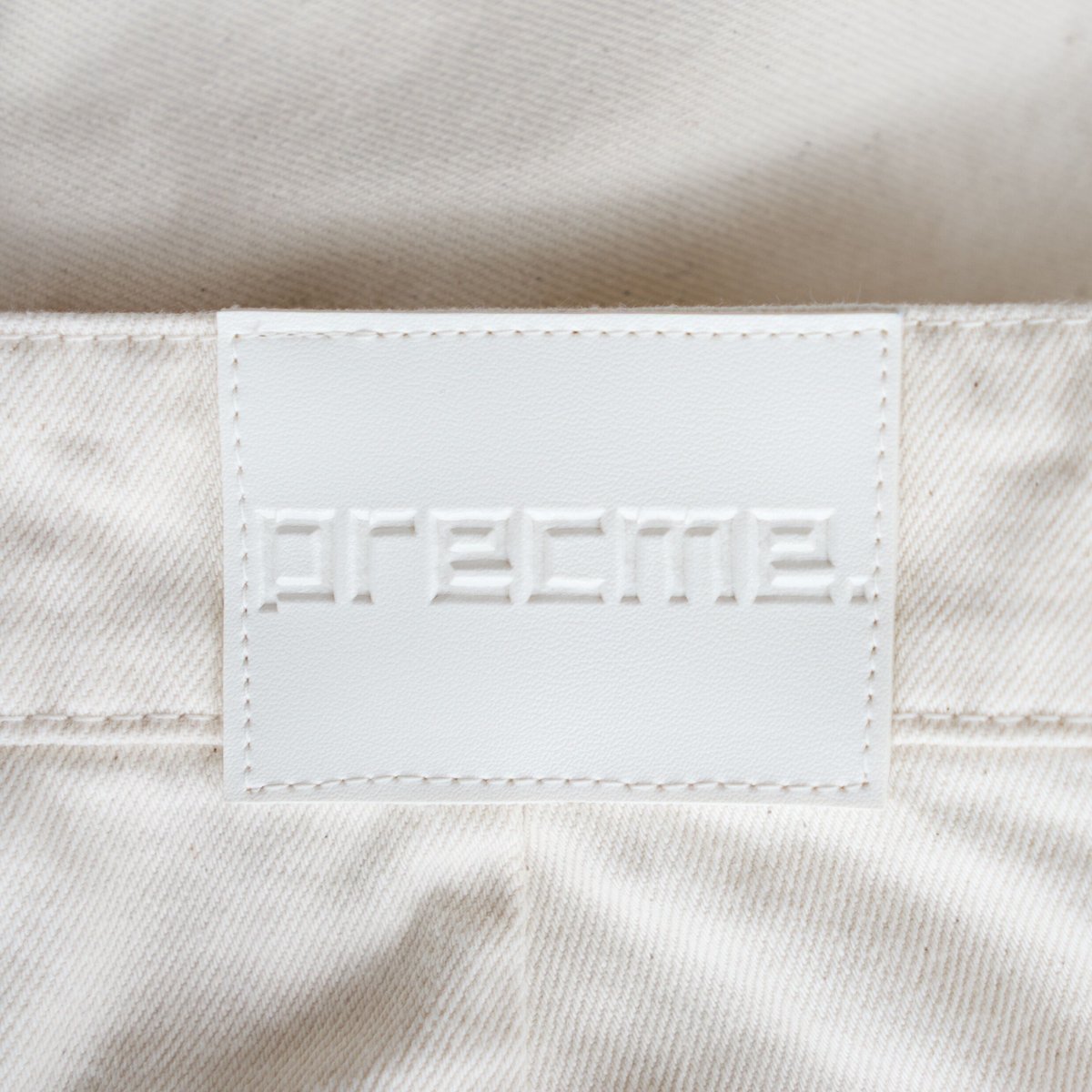 onomichi center crease flare denim【off white】