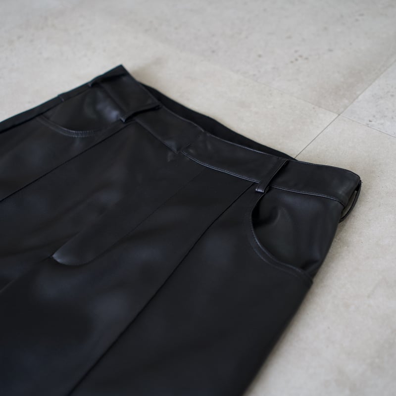 synthetic leather semi flare pants【black】 | pre