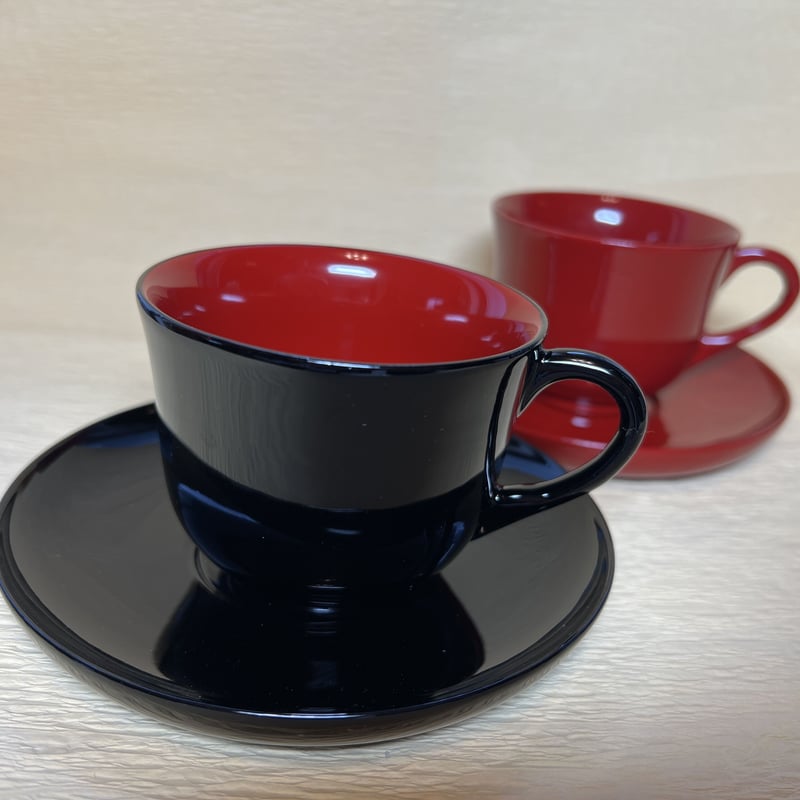 漆器の山田　会津塗り　コーヒー椀　黒赤　一客　カップとソーサーセット　スプーン付 漆器の山田 会津塗り コーヒー椀 黒赤 一客 カップとソーサーセット