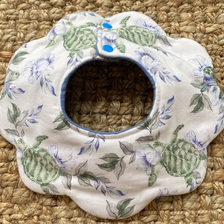 flower bib turtle