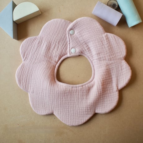 flower bib　ホワイト