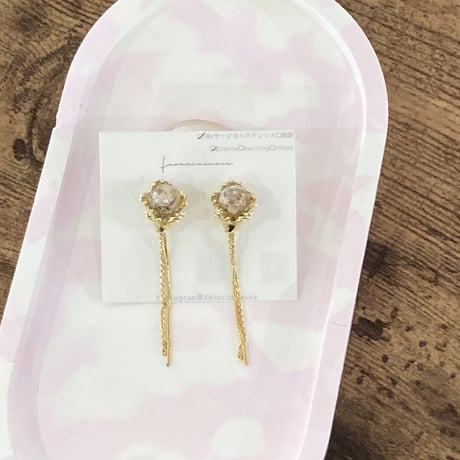 Belle fleur 18K サージカルステンレスピアス