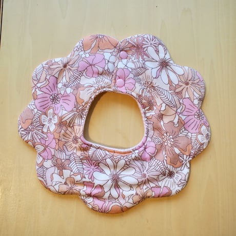 flower bib ピンク