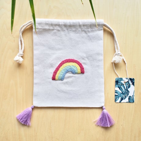 刺繍巾着（レインボー）