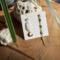 三日月ロングピアス