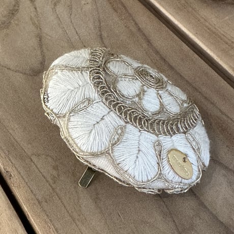 インド刺繍のオーバルポニーフック（M）