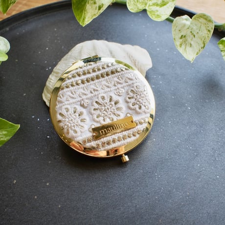 インド刺繍リボンのコンパクトミラー