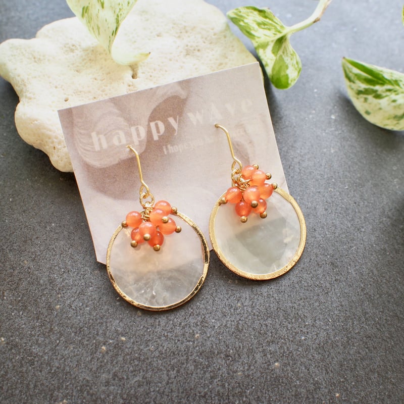 カピスシェルストーンピアス（オレンジ） | Coral days