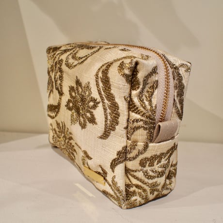 インド刺繍生地のBoxポーチ