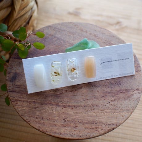 parfum ホワイト 18Ｋサージカルステンレスピアス
