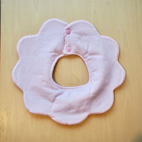flower bib ピンク
