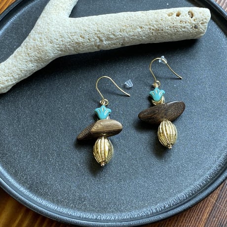 メキシカンウッドビーズピアス