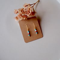 ＜ピアス部サージカルステンレス＞ターコイズ×コーラル×マザーオブパールピアス