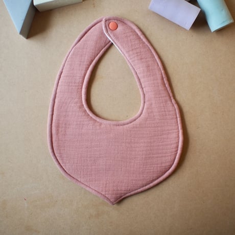 baby bib　ハイビスカス