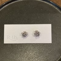 14kgf淡水パール粒々ピアス（グレー）
