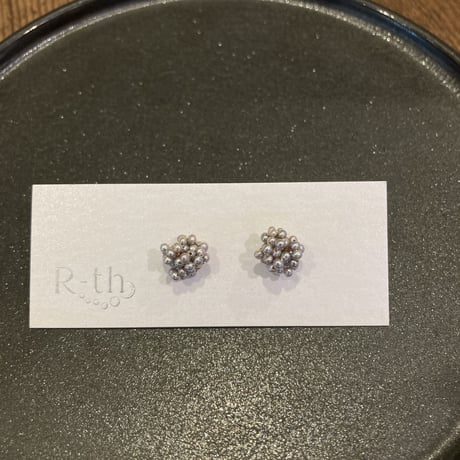 14kgf淡水パール粒々ピアス（グレー）