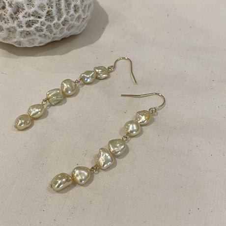 湖水パールボリュームピアス