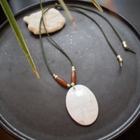 モザイクシェルロングネックレス
