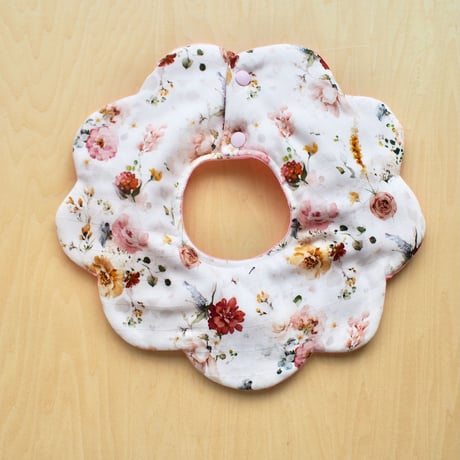 flower bib ピンク