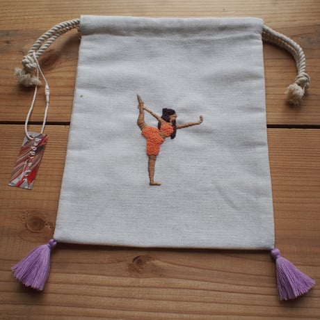 刺繍巾着（ヨガ）