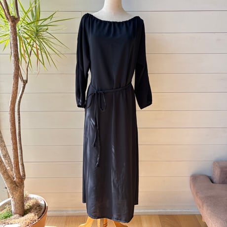 オフショルダーコットンワンピース