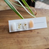 parfum ホワイト 18Ｋサージカルステンレスピアス