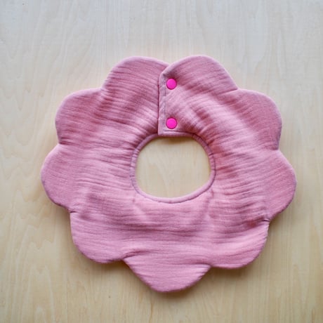 flower bib ピンク