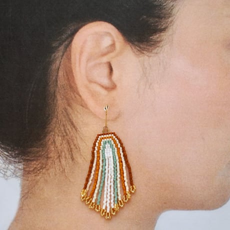 ビーズレインボーピアス（シンプル）