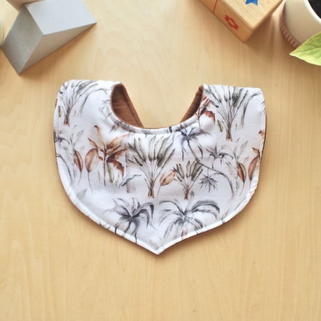 baby bib ブラウン