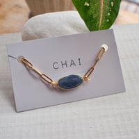 カイヤナイト（天然石）のゴールドブレスレット
