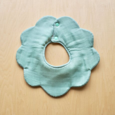 flower bib animal