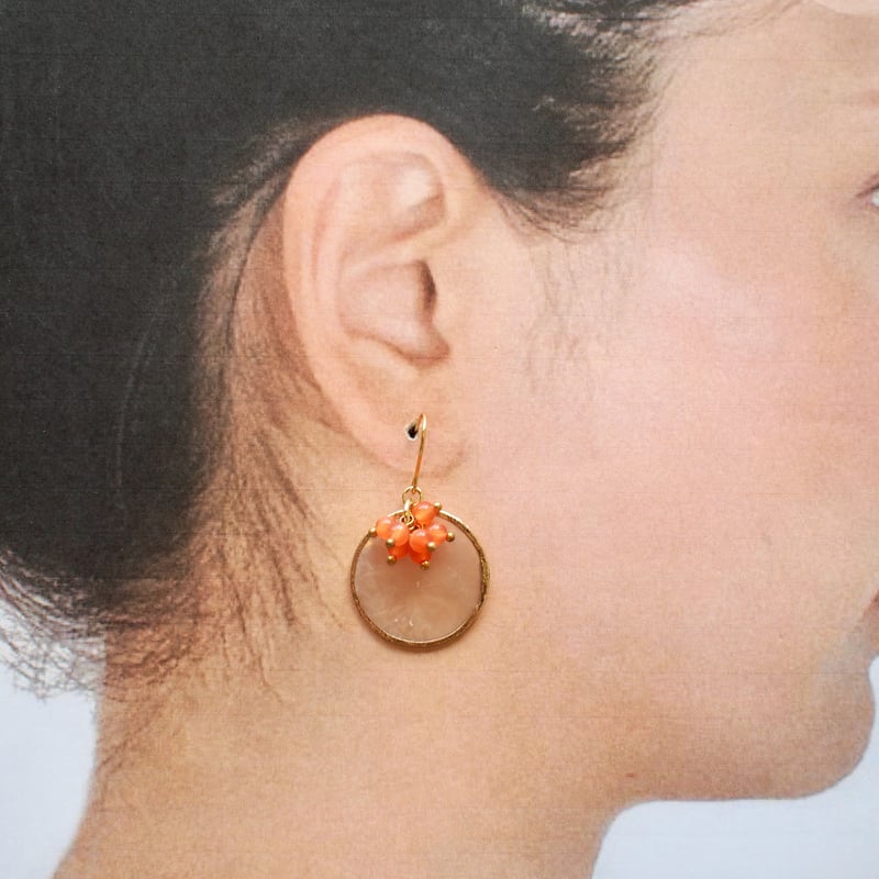 カピスシェルストーンピアス（オレンジ） | Coral days