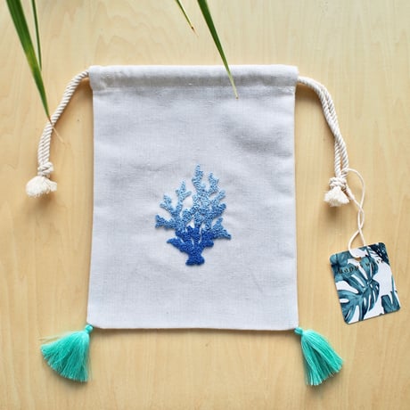 刺繍巾着（コーラル）
