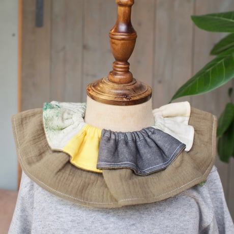 hirahira bib グリーン