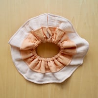 hirahira bib オレンジ